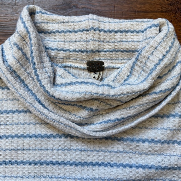 Free People We The Free Drip Thermal Cowl Neck Sweater High Low Hem Size Medium - Picture 7 of 9